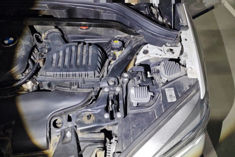 Used BMW X1 2019 sDrive18Li Premium Edition Engine Bay Left
