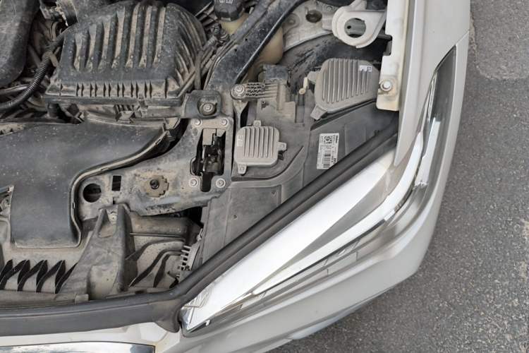 Used BMW X1 2019 sDrive18Li Premium Edition Engine Bay Left