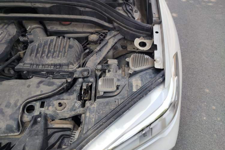 Used BMW X1 2019 sDrive20Li Leading Model Engine Bay Left