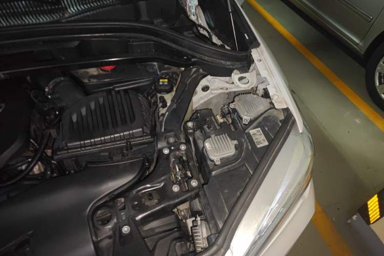 Used BMW X1 2019 sDrive20Li Leading Model Engine Bay Left