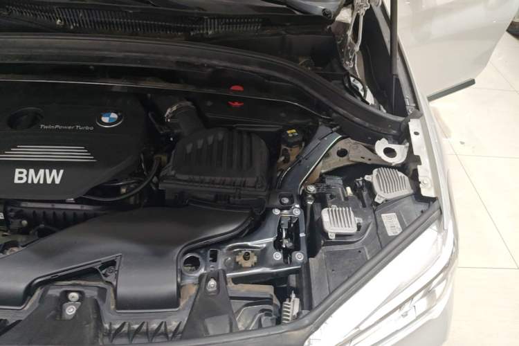 Used BMW X1 2019 sDrive18Li Premium Edition Engine Bay Left