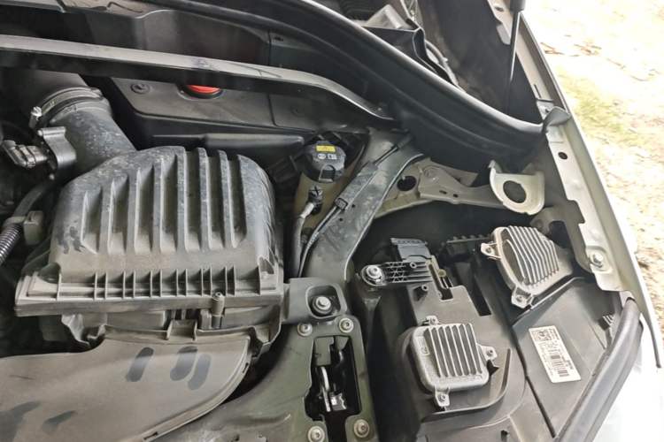 Used BMW X1 2019 sDrive20Li Leading Model Engine Bay Left