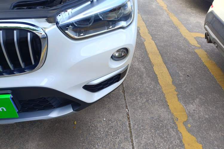 Used BMW X1 2019 sDrive18Li Premium Edition Engine Bay Left