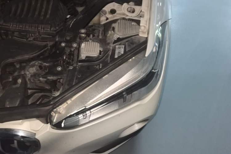 Used BMW X1 2019 sDrive20Li Leading Model Engine Bay Left