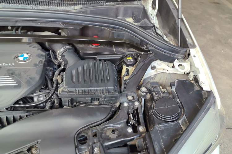 Used BMW X1 2019 sDrive18Li Fashion Model Engine Bay Left