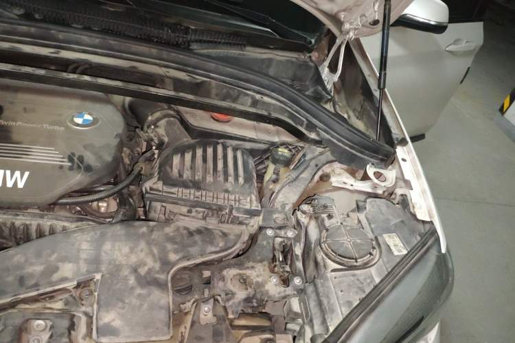 Used BMW X1 2019 sDrive18Li Fashion Model Engine Bay Left