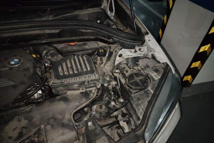 Used BMW X1 2019 sDrive18Li Fashion Model Engine Bay Left