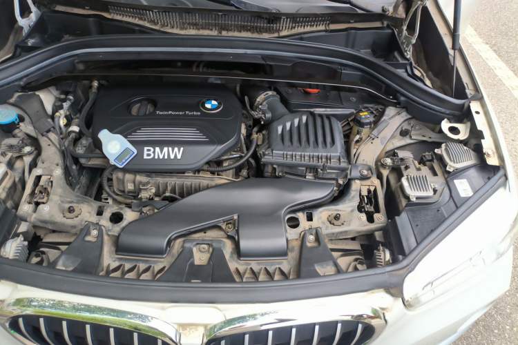 Used BMW X1 2019 sDrive18Li Premium Edition Engine Bay Left