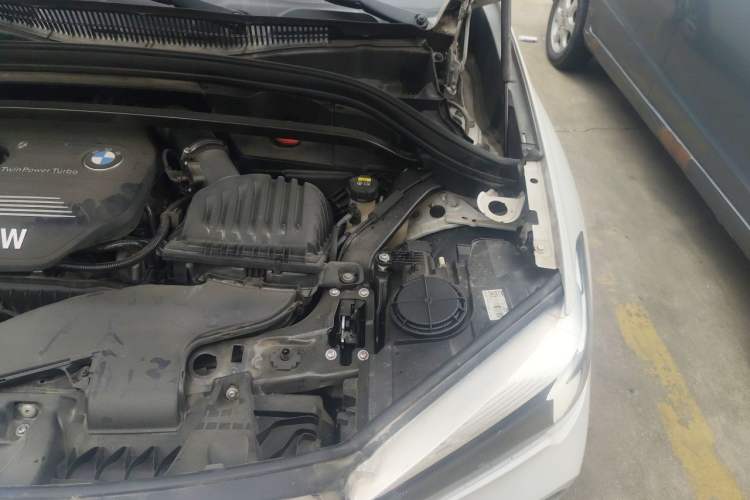 Used BMW X1 2019 sDrive18Li Fashion Model Engine Bay Left