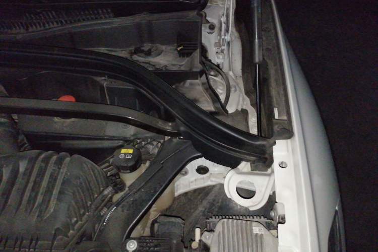 Used BMW X1 2019 sDrive20Li Leading Model Engine Bay Left