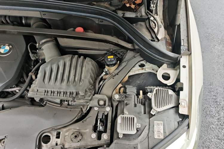 Used BMW X1 2019 xDrive20Li Luxury Edition Engine Bay Left