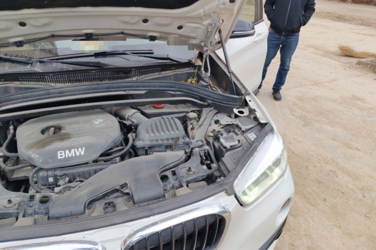 Used BMW X1 2019 sDrive18Li Premium Edition Engine Bay Left