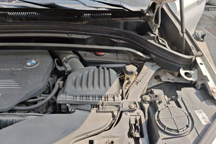 Used BMW X1 2019 sDrive18Li Fashion Model Engine Bay Left