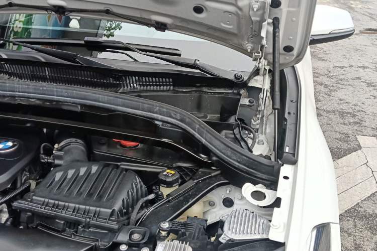 Used BMW X1 2019 sDrive18Li Premium Edition Engine Bay Left