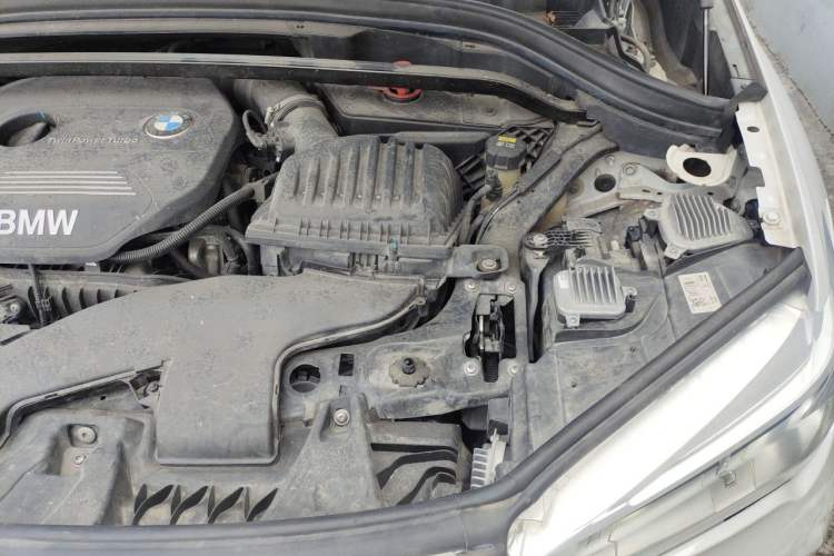 Used BMW X1 2019 sDrive18Li Premium Edition Engine Bay Left