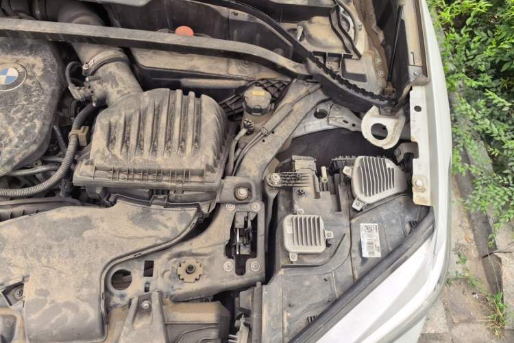 Used BMW X1 2019 sDrive18Li Premium Edition Engine Bay Left
