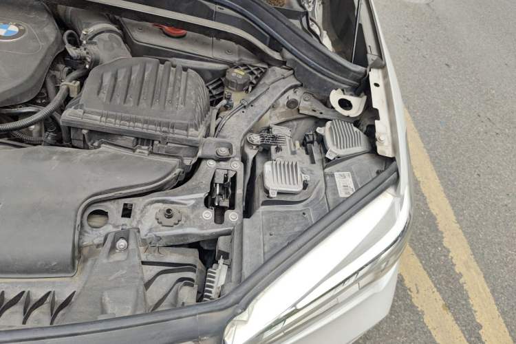 Used BMW X1 2019 sDrive18Li Premium Edition Engine Bay Left