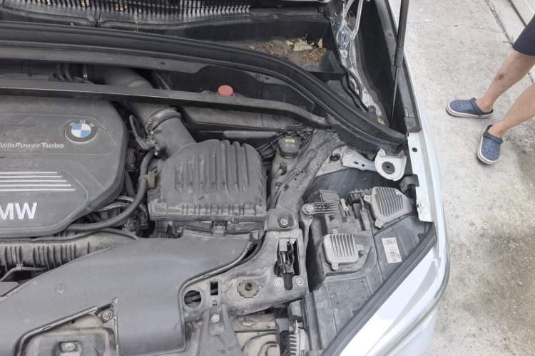Used BMW X1 2019 sDrive20Li Leading Model Engine Bay Left