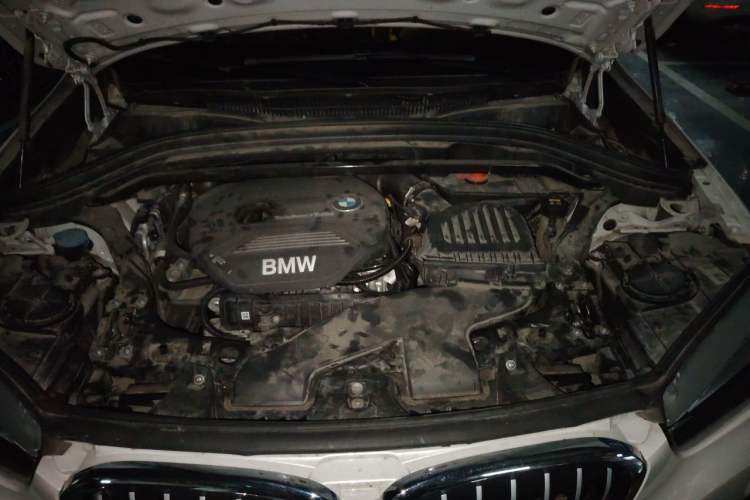 Used BMW X1 2019 sDrive18Li Fashion Model Engine Bay