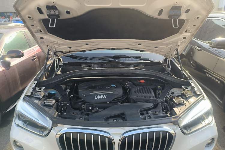 Used BMW X1 2019 sDrive18Li Premium Edition Engine Bay