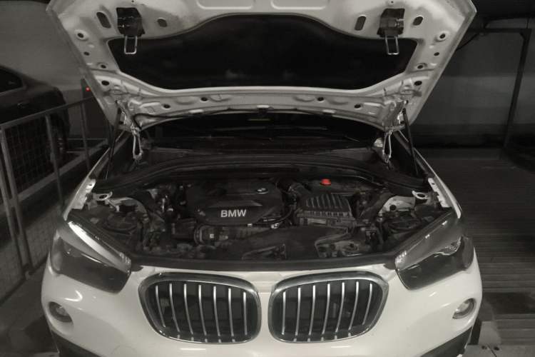 Used BMW X1 2019 sDrive18Li Fashion Model Engine Bay
