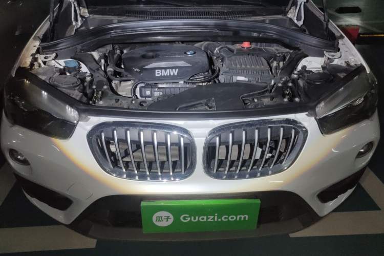 Used BMW X1 2019 sDrive18Li Fashion Model Engine Bay