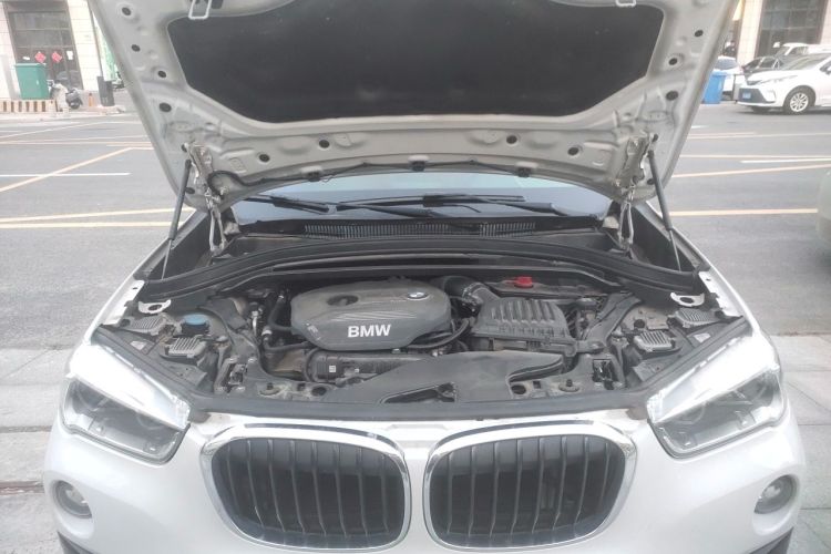Used BMW X1 2019 sDrive18Li Premium Edition Engine Bay