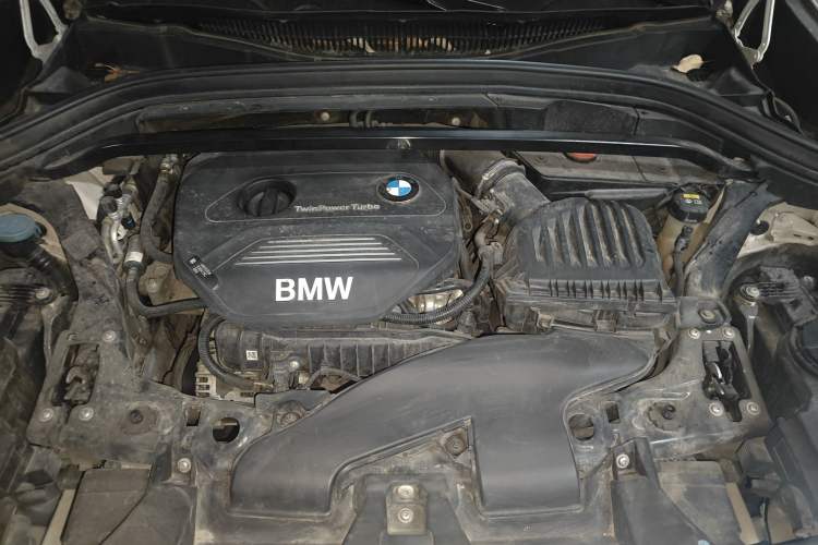 Used BMW X1 2019 sDrive18Li Fashion Model Engine Bay