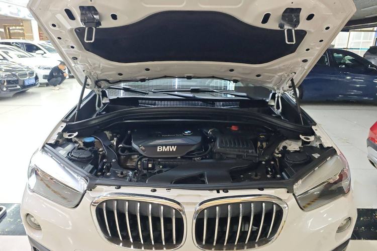 Used BMW X1 2019 sDrive18Li Fashion Model Engine Bay