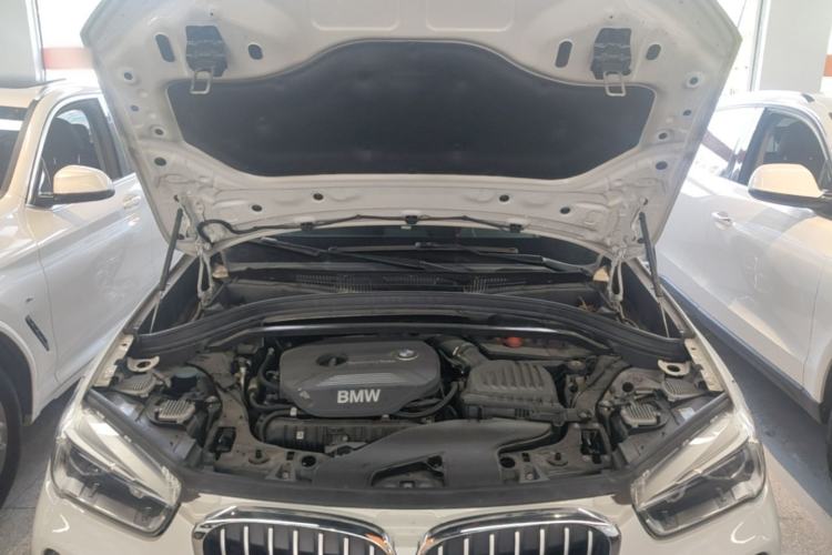 Used BMW X1 2019 sDrive20Li Leading Model Engine Bay