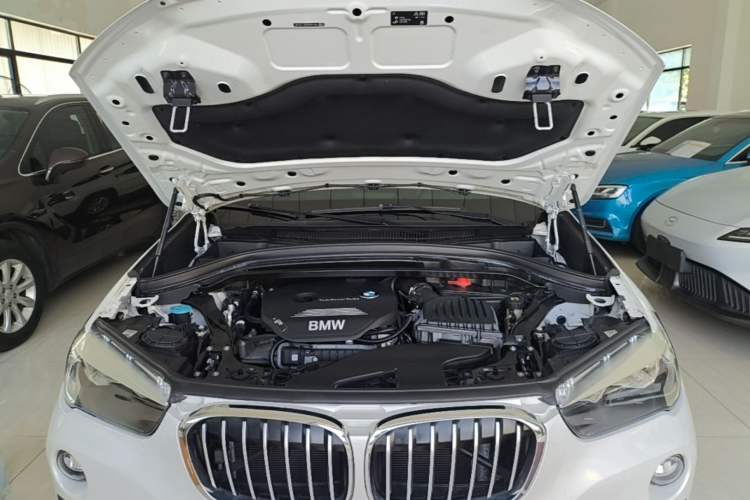 Used BMW X1 2019 sDrive18Li Fashion Model Engine Bay