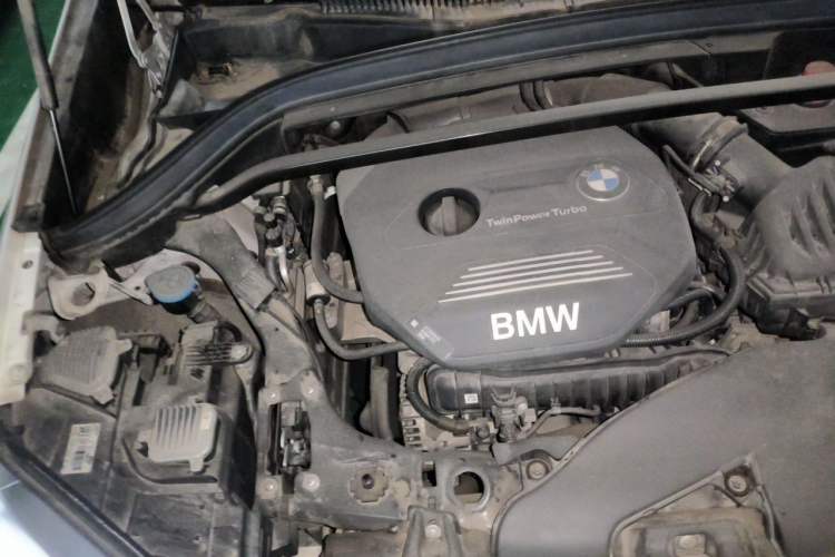 Used BMW X1 2019 sDrive18Li Premium Edition Engine Bay Right