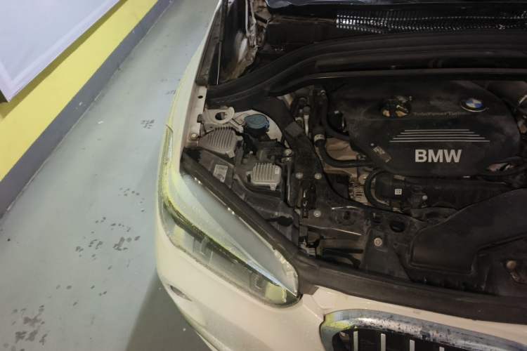 Used BMW X1 2019 sDrive18Li Premium Edition Engine Bay Right