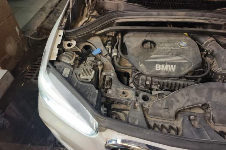 Used BMW X1 2019 sDrive18Li Premium Edition Engine Bay Right