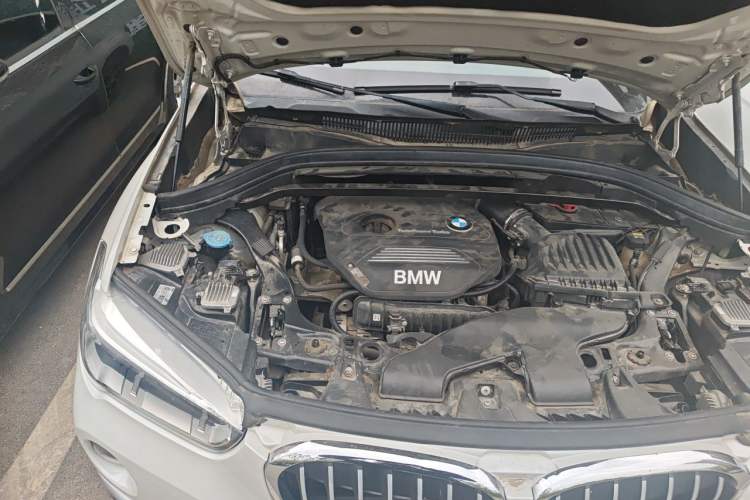 Used BMW X1 2019 sDrive18Li Premium Edition Engine Bay Right