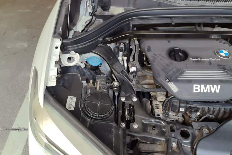 Used BMW X1 2019 sDrive18Li Fashion Model Engine Bay Right