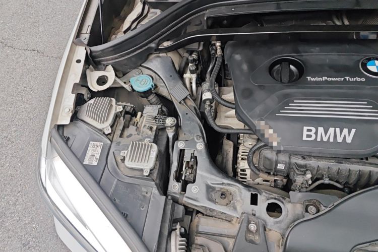 Used BMW X1 2019 sDrive18Li Premium Edition Engine Bay Right