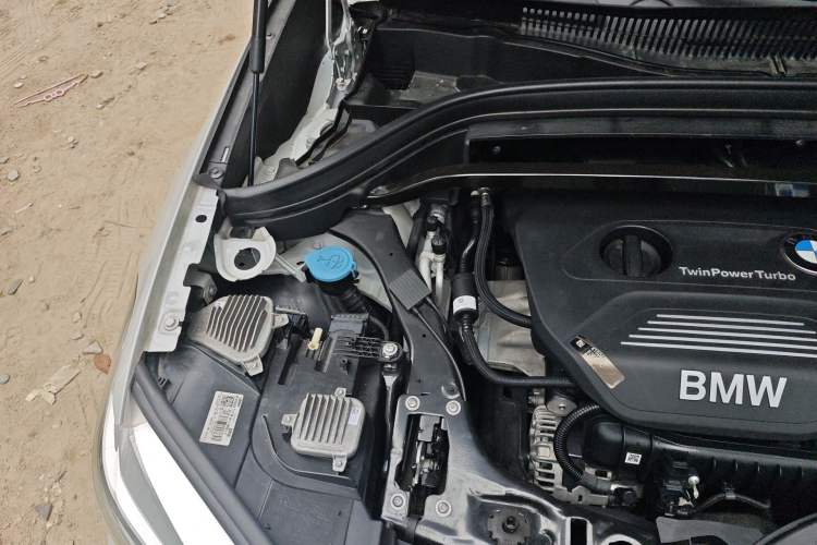 Used BMW X1 2019 sDrive18Li Premium Edition Engine Bay Right