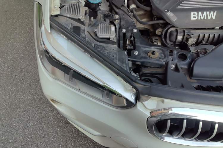 Used BMW X1 2019 sDrive18Li Premium Edition Engine Bay Right