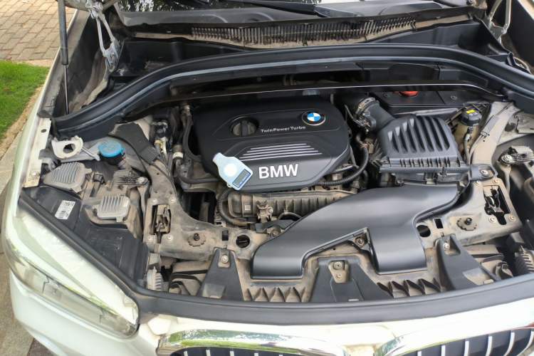 Used BMW X1 2019 sDrive18Li Premium Edition Engine Bay Right