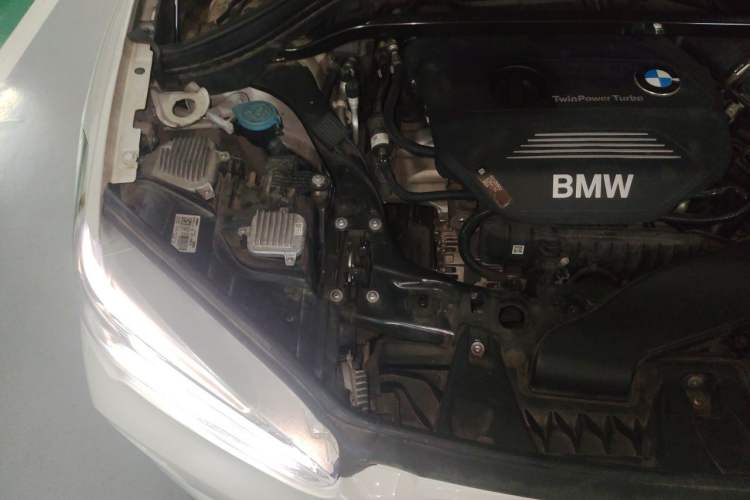 Used BMW X1 2019 sDrive18Li Premium Edition Engine Bay Right