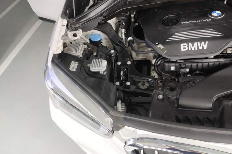 Used BMW X1 2019 sDrive18Li Premium Edition Engine Bay Right