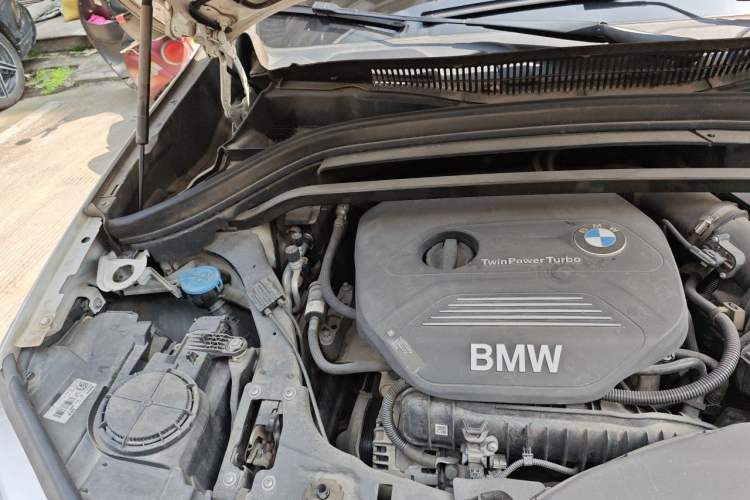 Used BMW X1 2019 sDrive18Li Fashion Model Engine Bay Right