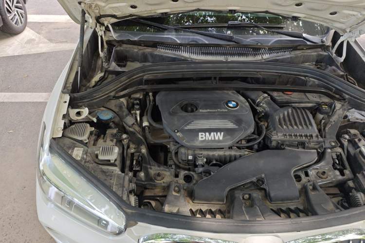Used BMW X1 2019 sDrive18Li Premium Edition Engine Bay Right