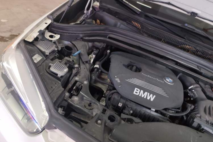 Used BMW X1 2019 sDrive18Li Premium Edition Engine Bay Right
