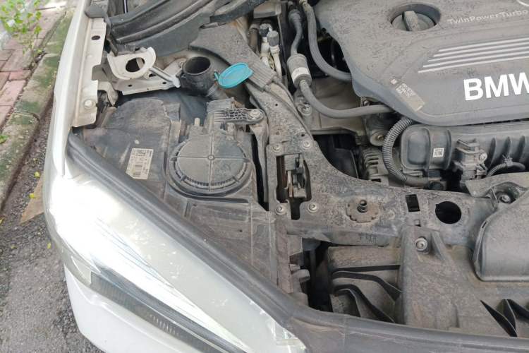 Used BMW X1 2019 sDrive18Li Fashion Model Engine Bay Right