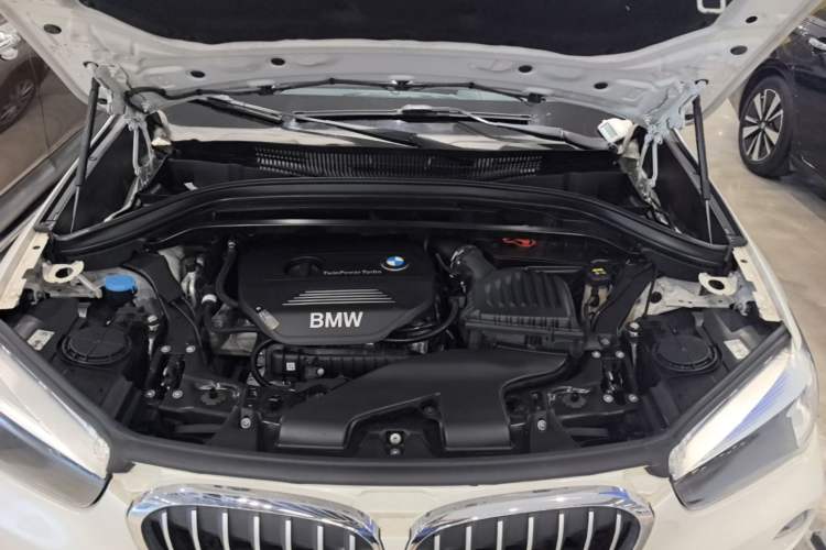 Used BMW X1 2019 sDrive18Li Fashion Model Engine Bay