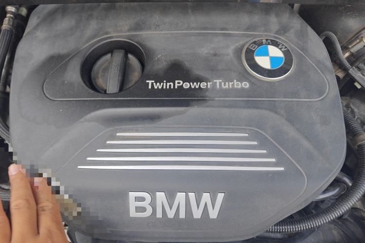 Used BMW X1 2019 sDrive18Li Fashion Model Engine Bay