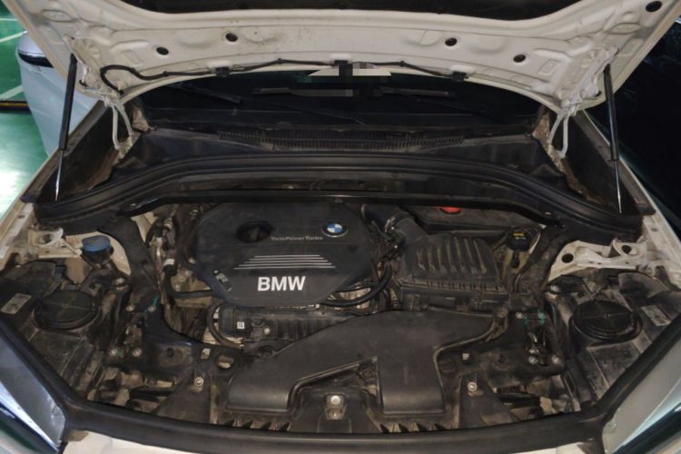 Used BMW X1 2019 sDrive18Li Fashion Model Engine Bay