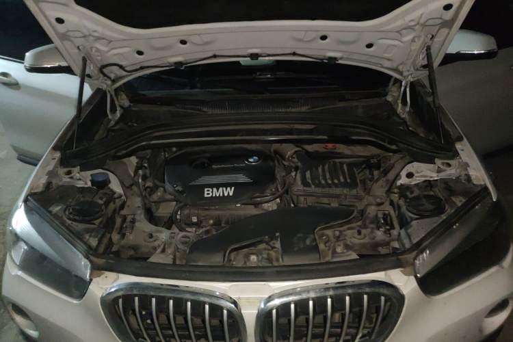 Used BMW X1 2019 sDrive18Li Fashion Model Engine Bay